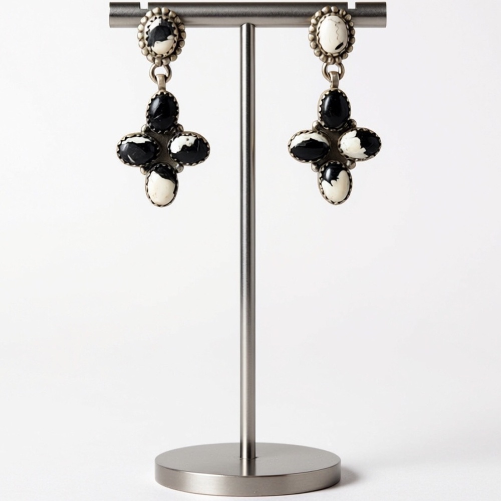 White Buffalo Turquoise Drop Earrings 925 Southwest A BEAUTIFUL STONE